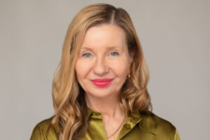 Headshot of Anne Andrews
