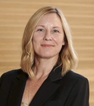 Amanda Clark headshot