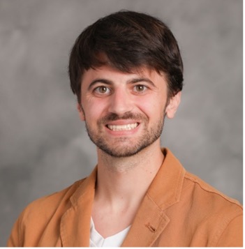 Headshot of Andrew Mead